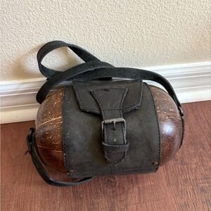 Vintage Cocobags La Jirafa Culpable Coconut Shell Leather Crossbody Bag